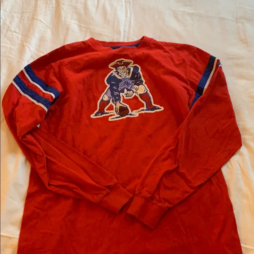 Long sleeve patriots retro logo